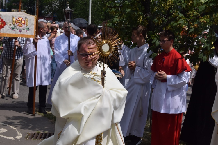 Międzyparafialna procesja Bożego Ciała z wrocławskiego Kozanowa na Pilczyce