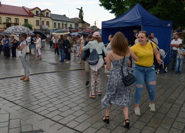 Wieczór uwielbienia w Szydłowcu