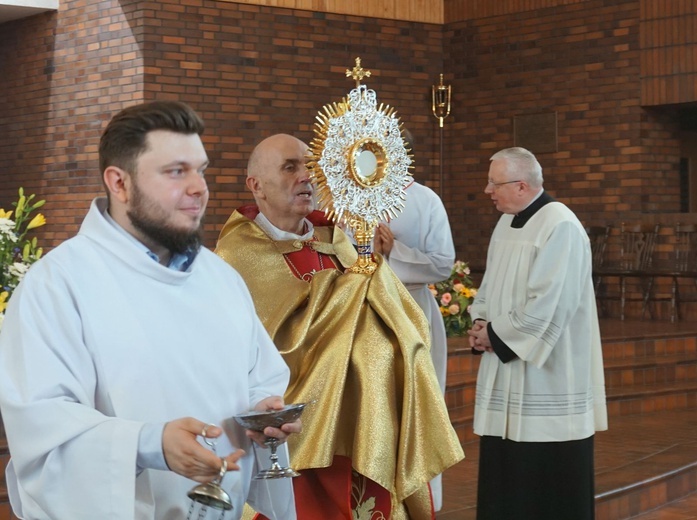 Konsekracja wdowy w kościele franciszkanów