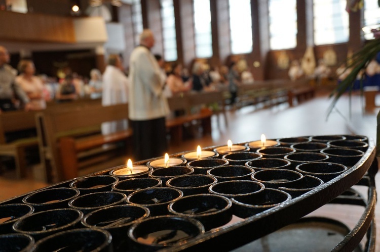 Konsekracja wdowy w kościele franciszkanów