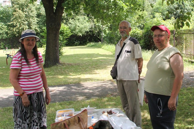 Piknik dla młodych oraz dla bezdomnych