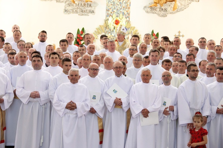 Tarnów. Nadzwyczajni szafarze Komunii św. w kościele bł. Karoliny