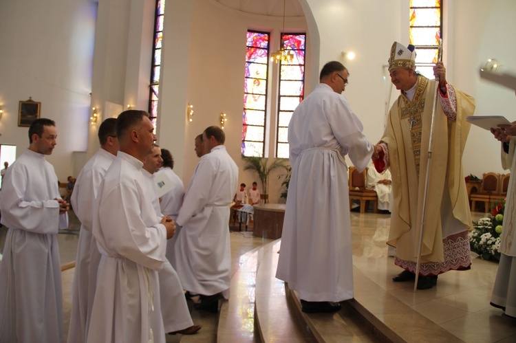 Tarnów. Nadzwyczajni szafarze Komunii św. w kościele bł. Karoliny