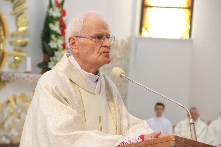 Tarnów. Nadzwyczajni szafarze Komunii św. w kościele bł. Karoliny