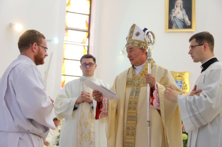 Tarnów. Nadzwyczajni szafarze Komunii św. w kościele bł. Karoliny