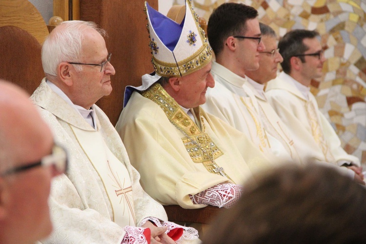 Tarnów. Nadzwyczajni szafarze Komunii św. w kościele bł. Karoliny