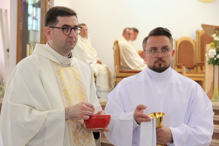 Tarnów. Nadzwyczajni szafarze Komunii św. w kościele bł. Karoliny