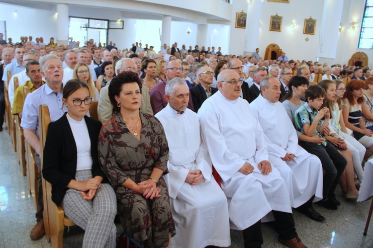 Tarnów. Nadzwyczajni szafarze Komunii św. w kościele bł. Karoliny