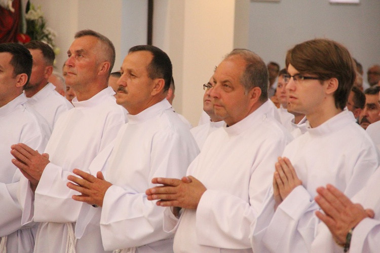 Tarnów. Nadzwyczajni szafarze Komunii św. w kościele bł. Karoliny