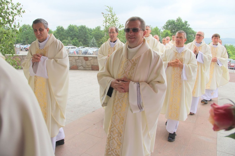 Tarnów. Nadzwyczajni szafarze Komunii św. w kościele bł. Karoliny