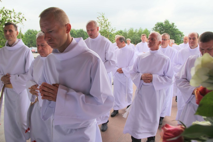 Tarnów. Nadzwyczajni szafarze Komunii św. w kościele bł. Karoliny