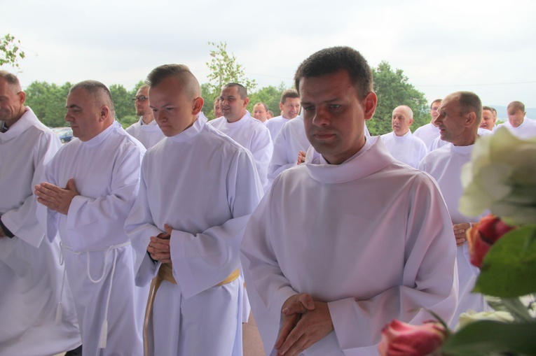Tarnów. Nadzwyczajni szafarze Komunii św. w kościele bł. Karoliny