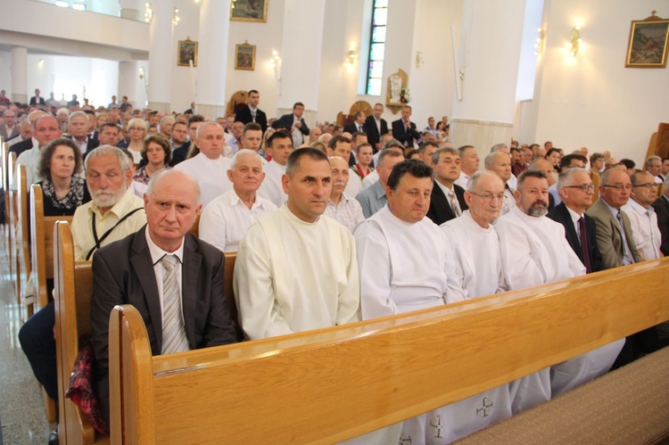 Tarnów. Nadzwyczajni szafarze Komunii św. w kościele bł. Karoliny