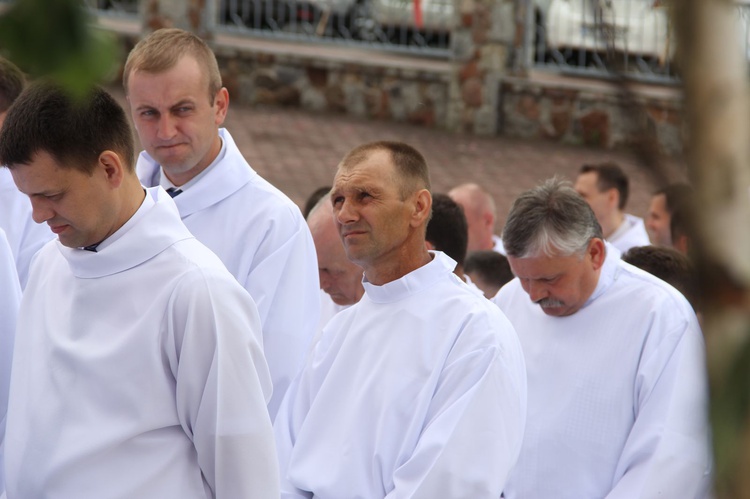 Tarnów. Nadzwyczajni szafarze Komunii św. w kościele bł. Karoliny