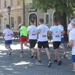 Pielgrzymka biegowa funkcjonariuszy ZK w Łowiczu na Jasną Górę