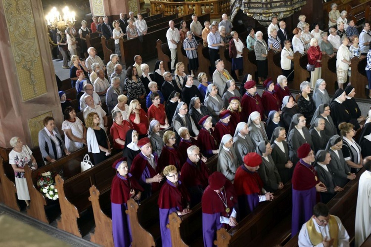 Msza św. i benefis z okazji 50-lecia kapłaństwa bp. Ignacego Deca