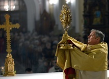 Do publicznej ekspiacji dołączmy nasze osobiste wynagrodzenie.