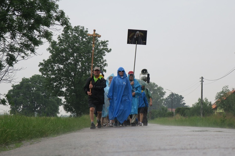 Pielgrzymka do bł. Doroty - dzień 1.