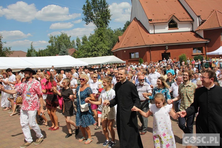 Festyn na Szmaragdowym Wzgórzu