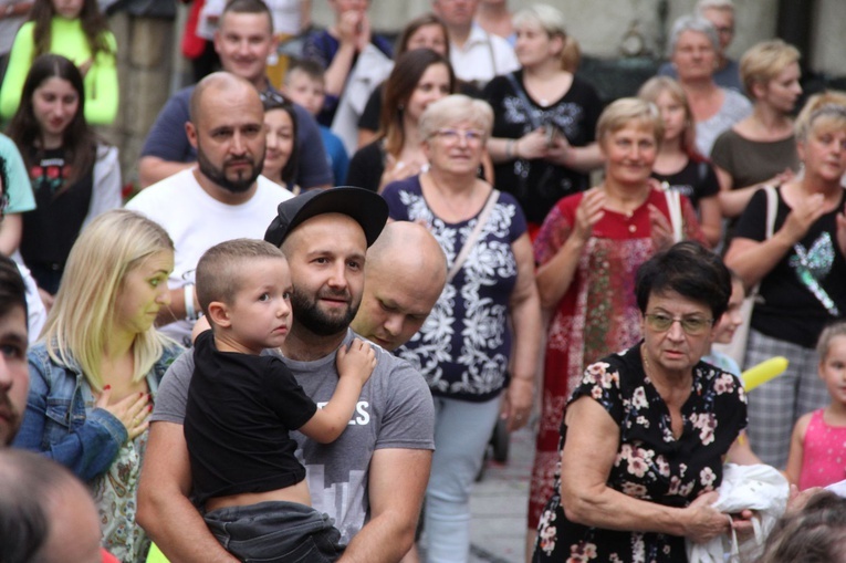 Nowy Sącz. Pod sztandarem Jezusa