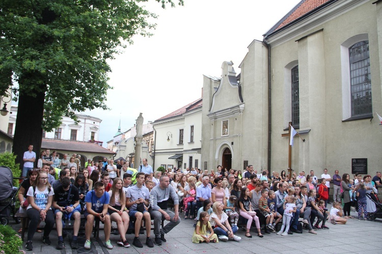 Nowy Sącz. Pod sztandarem Jezusa