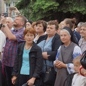 Abp Budzik bierze udział w uroczystosciach we Lwowie