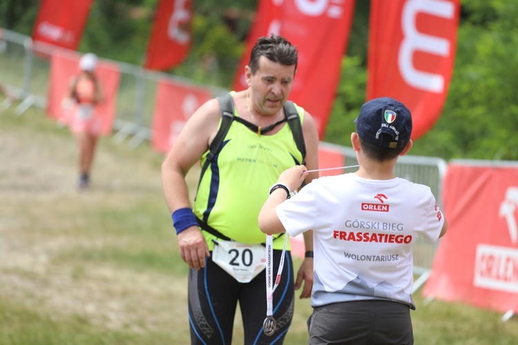 Uczestnicy I Biegu Frassatiego na finiszu w Międzybrodziu Bialskim - 2019 - cz. 2