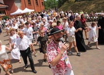 Zielonogórska parafia zatańczyła poloneza