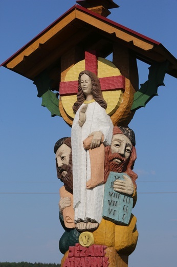 Przydrożne krzyże i kapliczki na Litwie