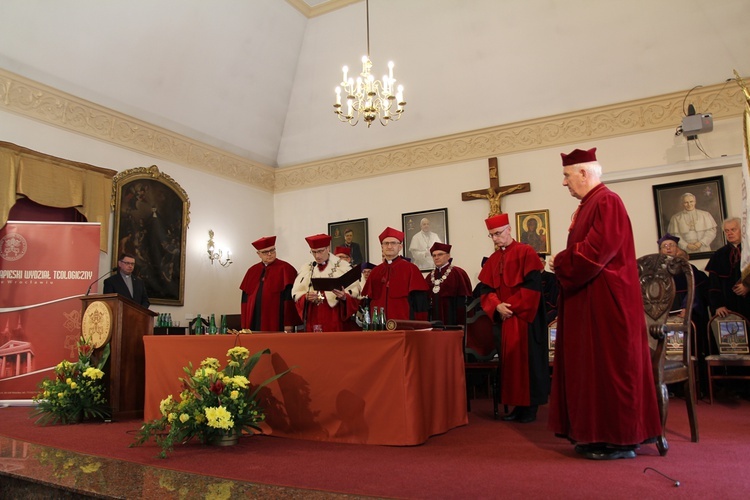 Doktorat honoris causa PWT dla bp. Ignacego Deca