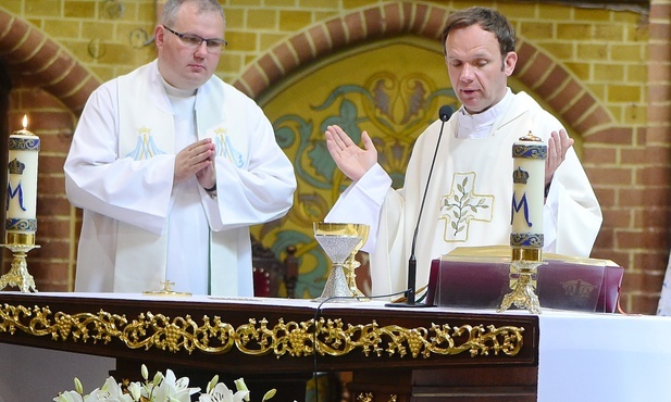Eucharystia cały czas się dokonuje