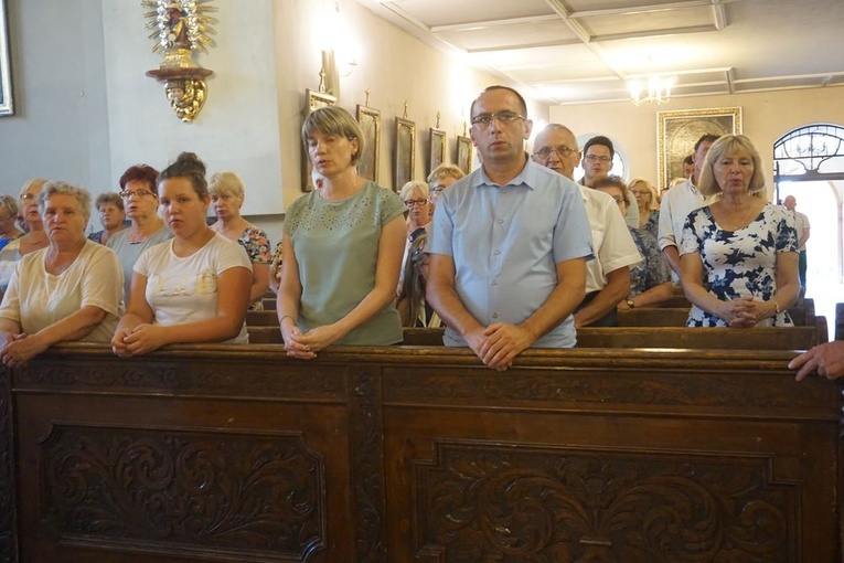 Relikwie św. Faustyny Kowalskiej w Krosnowicach