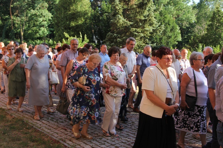 Błogosławieństwo odnowionych organów w Mielcu