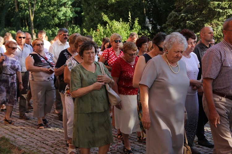 Błogosławieństwo odnowionych organów w Mielcu