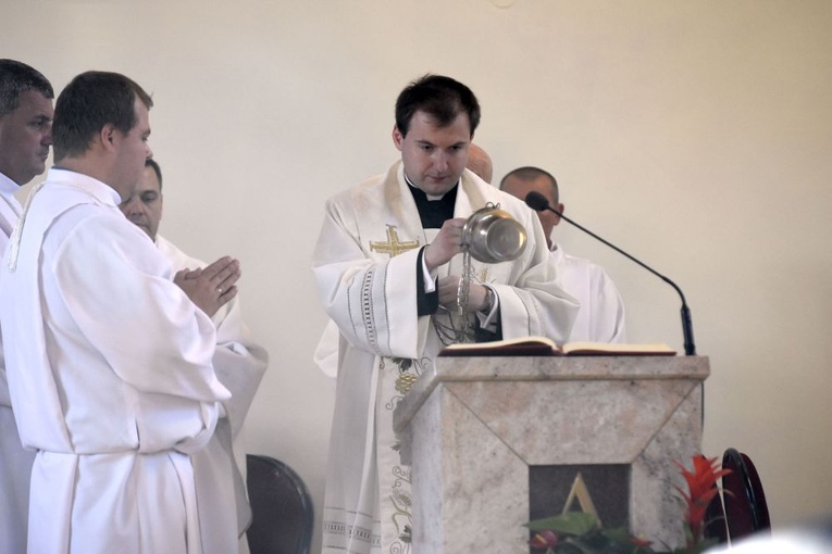 30-lecie parafii pw. Matki Bożej Nieustającej Pomocy w Wałbrzychu