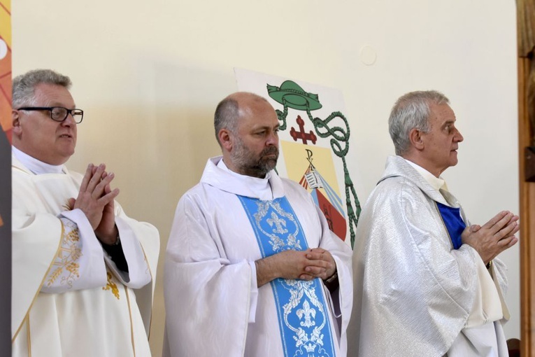 30-lecie parafii pw. Matki Bożej Nieustającej Pomocy w Wałbrzychu