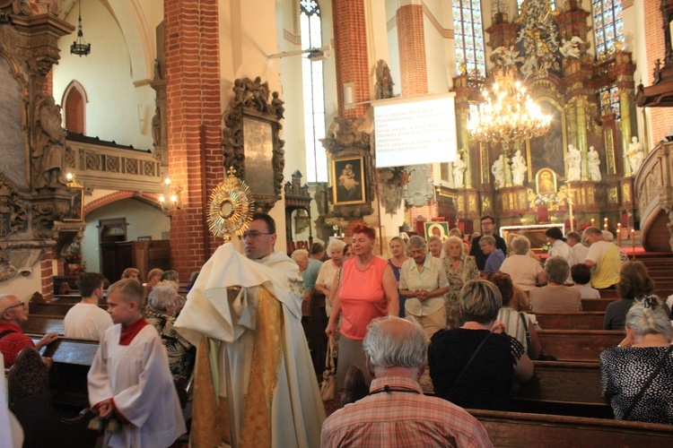 Święci Piotrze i Pawle - módlcie się za nami!