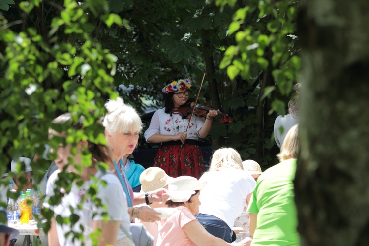 Piknik w jeleniogórskim ZOL