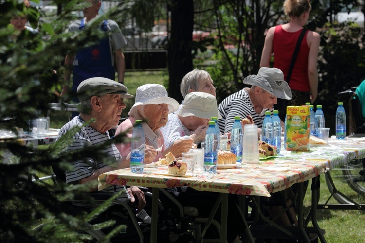 Piknik w jeleniogórskim ZOL