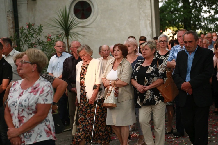 Figura Serca Jezusa w Oleśnie