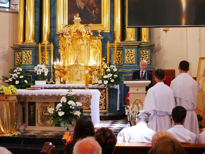 Instalacja relikwii św. Jana Pawła II w Sanktuarium Matki Bożej Myślenickiej