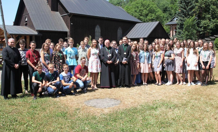 Bp Piotr Greger u oazowiczów III stp. OND w Juszczynie