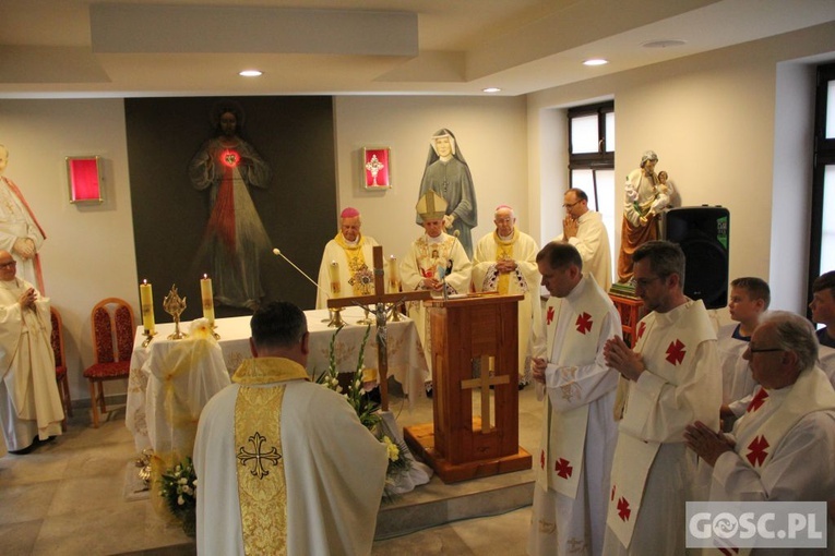 Relikwie św. Jana Pawła II w Kęszycy Leśnej