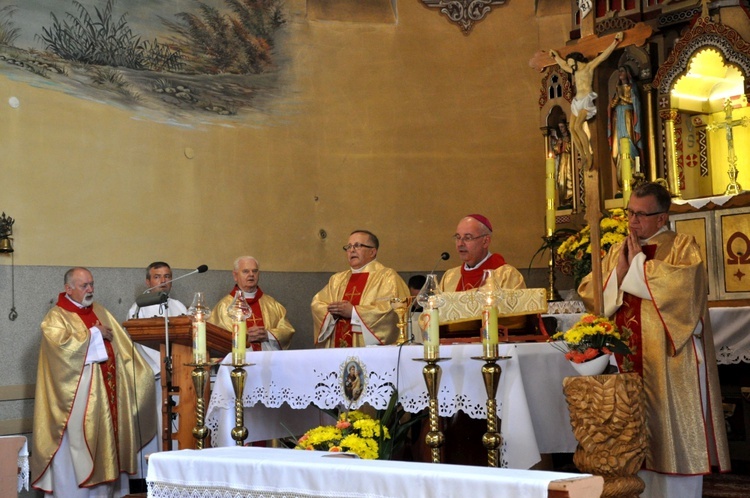 Święcenia diakona stałego w Roszowickim Lesie