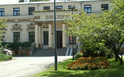 Biblioteka zaprasza dzieci w wieku szkolnym w lipcu i sierpniu.