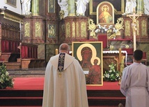	Ikonę jasnogórską pobłogosławiono jako wotum do kaplicy adoracji.