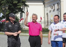 Sygnał do rozpoczęcia dał burmistrz Łowicza Krzysztof Jan Kaliński.