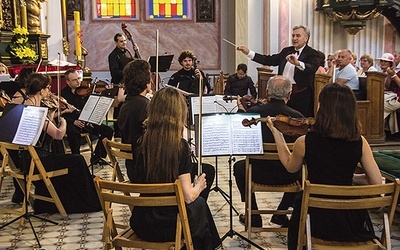 Koncert inauguracyjny w sanktuarium Matki Bożej Dzikowskiej.