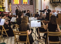 Koncert inauguracyjny w sanktuarium Matki Bożej Dzikowskiej.