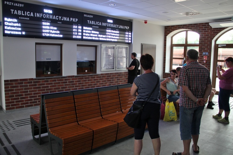 Odnowiony dworzec kolejowy w Wodzisławiu